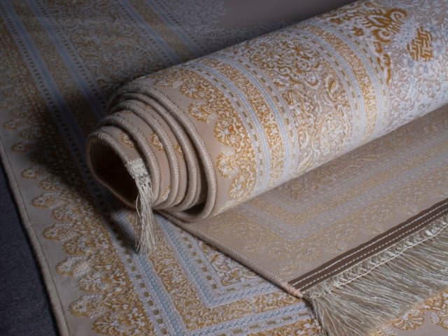 Patterned wool rug